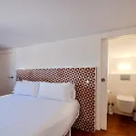 Flateli Santa Clara 31 Girona