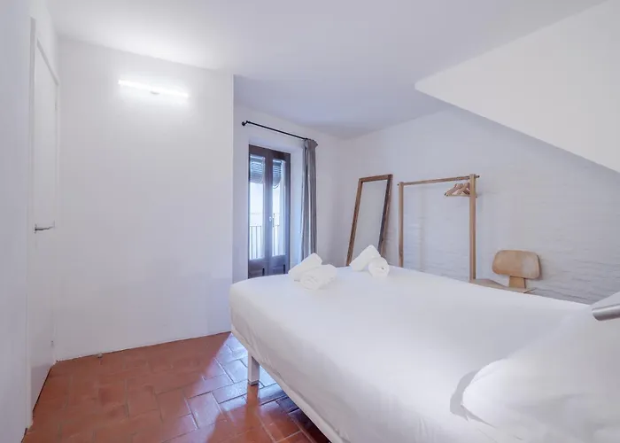 Flateli Santa Clara 31 خيرونا